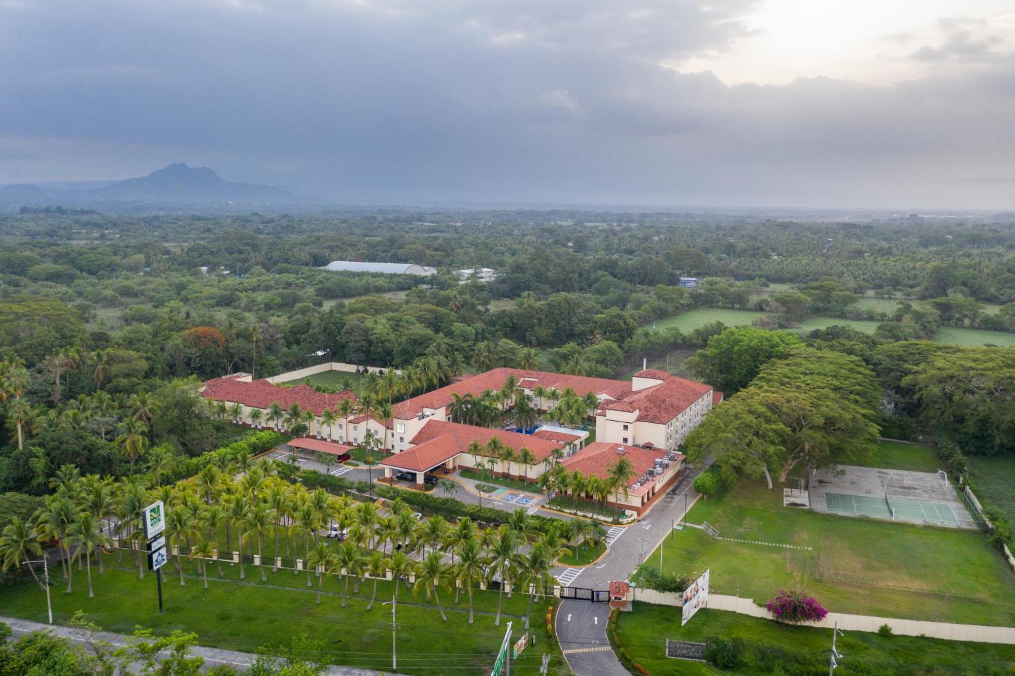 Quality Hotel Real Aeropuerto San Salvador San Luis Zewnętrze zdjęcie